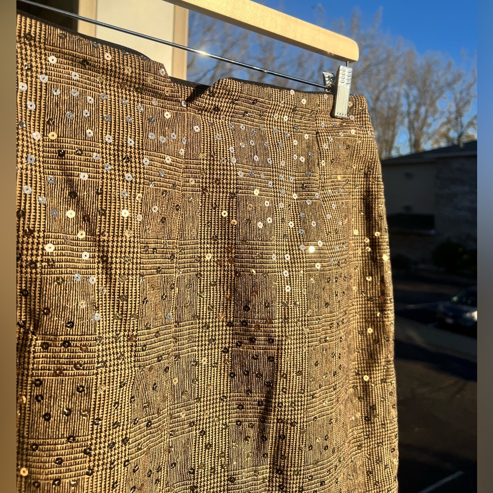 🆕 DKNY Gold Metallic Sequin Wrap Mini Skirt Size 8 Asymmetrical Holiday Party - Picture 14 of 16